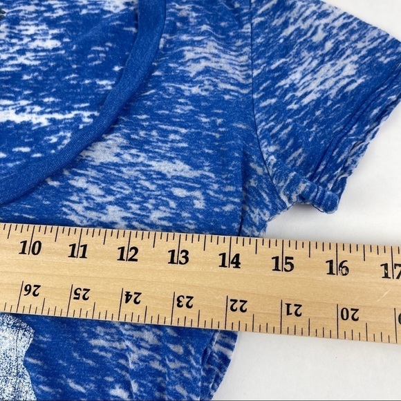 Threads 4 Though Tshirt Womens Small Blue Vneck Lightweight Africa Cap Sleeve - Picture 6 of 7
